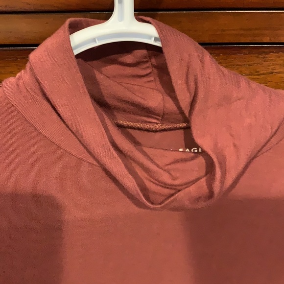American Eagle Turtle Neck - Picture 4 of 4